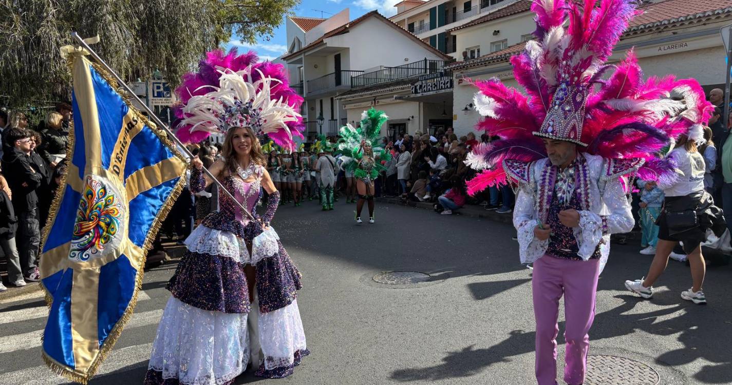 Cortejo do Caniço com cor e alegria proporcionadas por 700 foliões