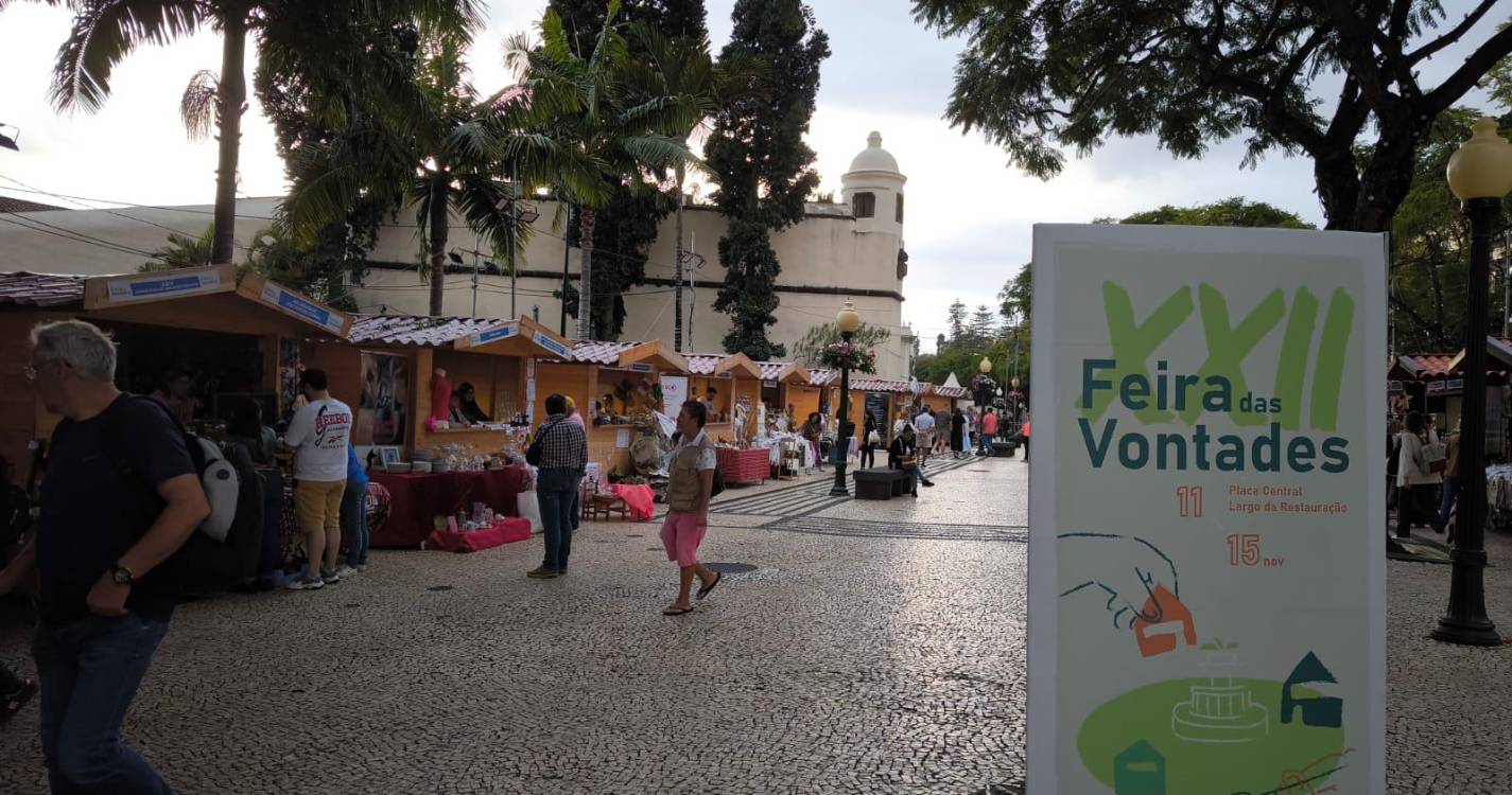 Feira das Vontades promove a solidariedade na Placa Central