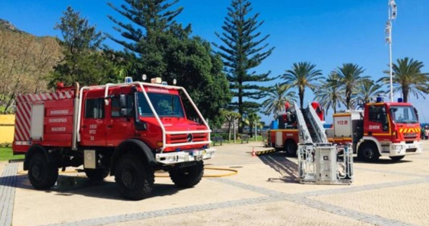 Exposição de agentes de proteção civil em Machico [com fotos]