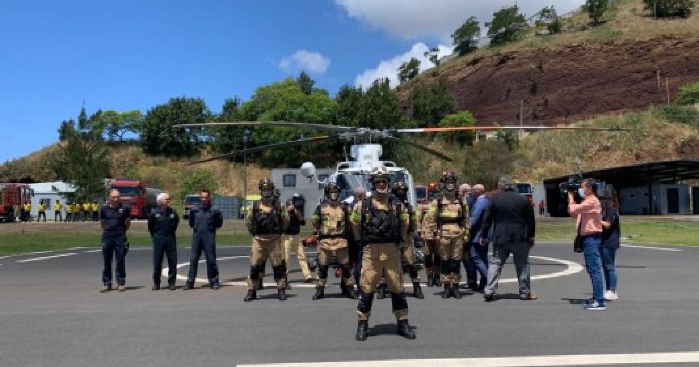 Helicóptero demonstra prontidão no combate a incêndios rurais na Região (com vídeo)