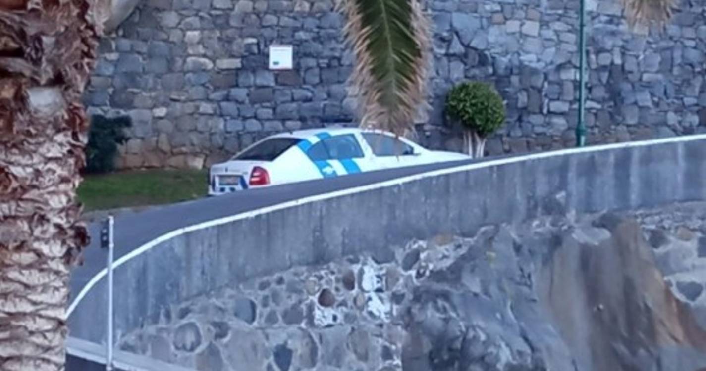Veja as imagens do salvamento e resgate no cais da Ponta de Sol