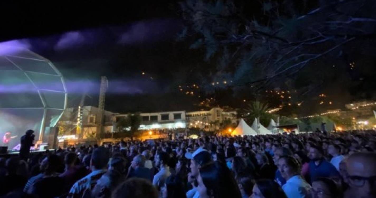 ‘Xutos e Pontapés’ levaram milhares ao Porto Moniz (com fotos e vídeo)