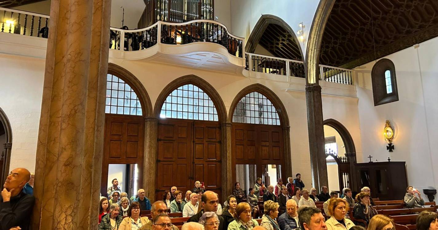 Procissão da Ressurreição do Senhor junta centenas de fiéis (com fotos e vídeo)