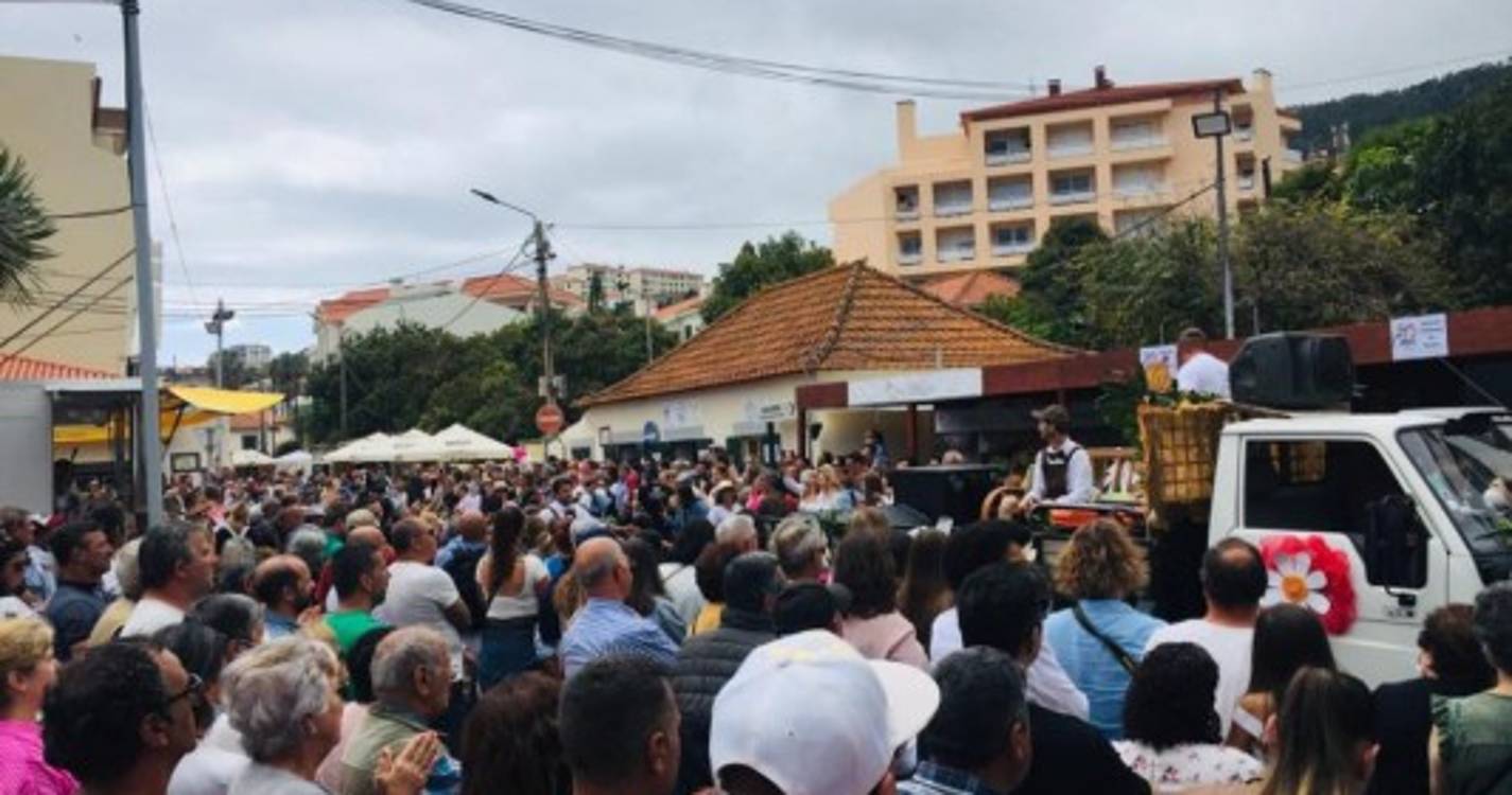 Cortejo da Festa da Cebola atrai multidão ao Caniço (com fotos)