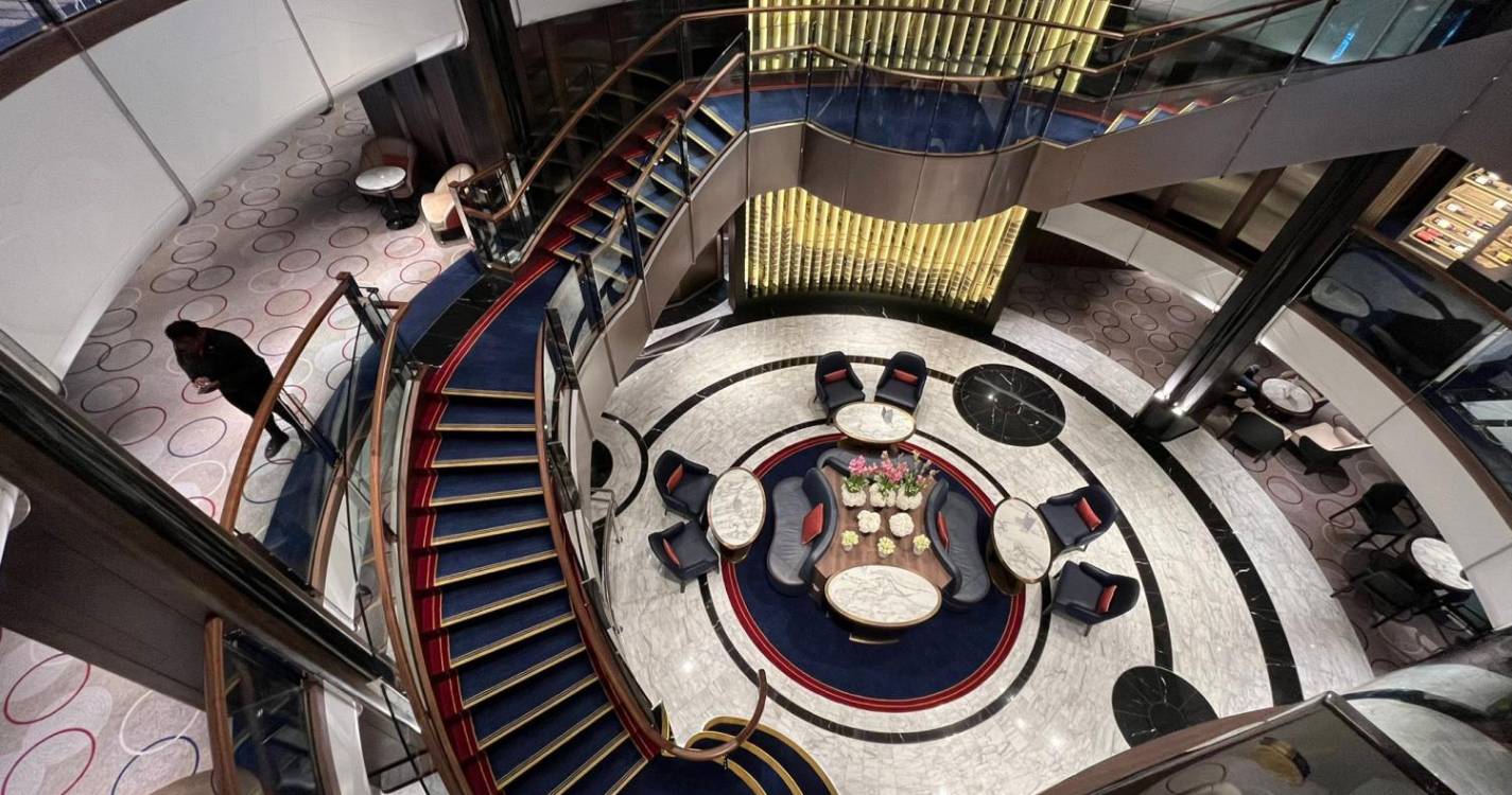 Entre a bordo do ‘Queen Anne’ e veja as joias da realeza inglesa (com fotos)