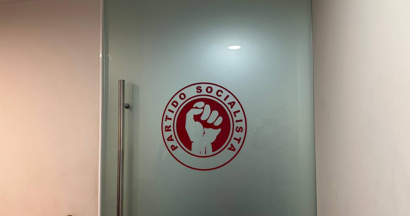Silêncio no PS perante noite que pode revelar-se desastrosa