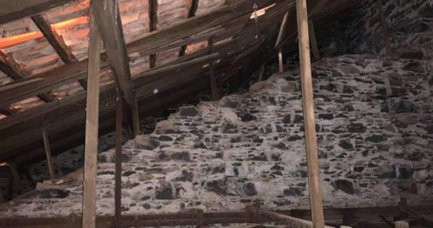 Telhado da Igreja de São Martinho danificado após temporal do passado fim de semana