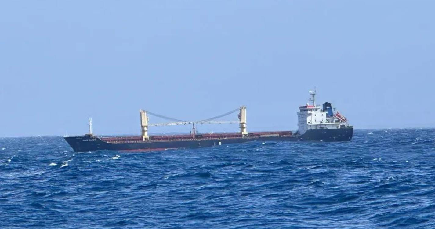 Marinha auxiliou navio à deriva carregado de fertilizante e evitou catástrofe ecológica