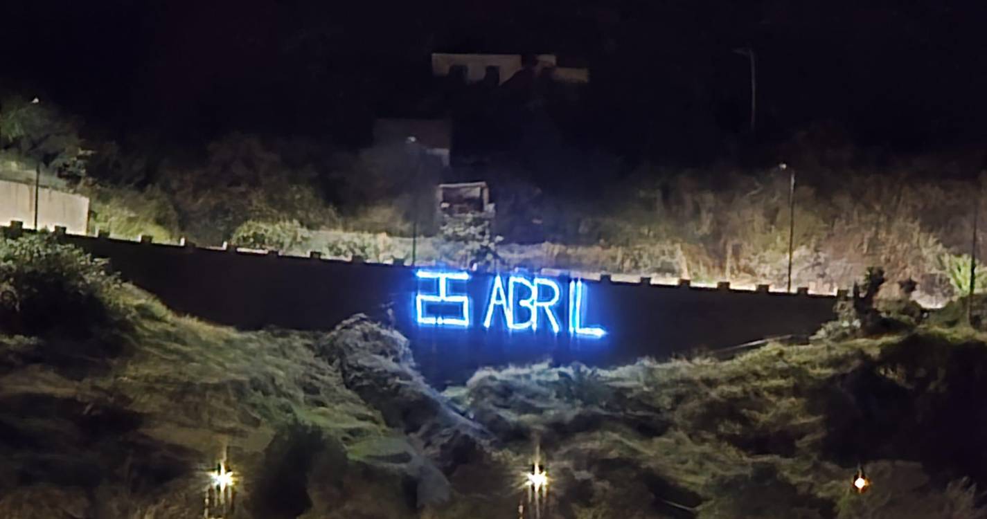 Letreiro luminoso já brilha em Machico