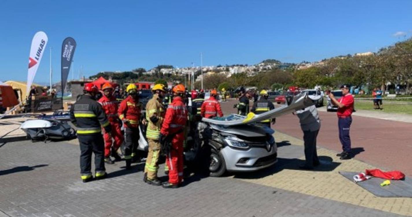 Workshop em Novas Tecnologias do Socorro junta muitos curiosos no Funchal (com fotos e vídeo)