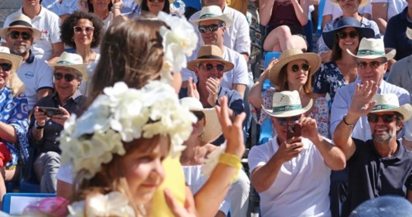 Imagens mostram animação e clássicos que lotaram a Avenida do Mar