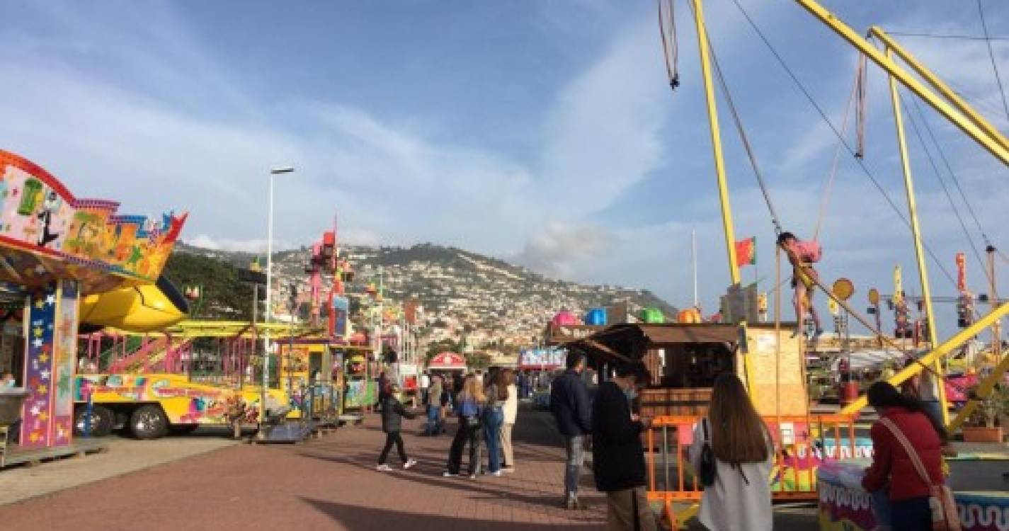 Pouco movimento no último dia de diversão no Mega Luna Park, no Funchal (com fotos)