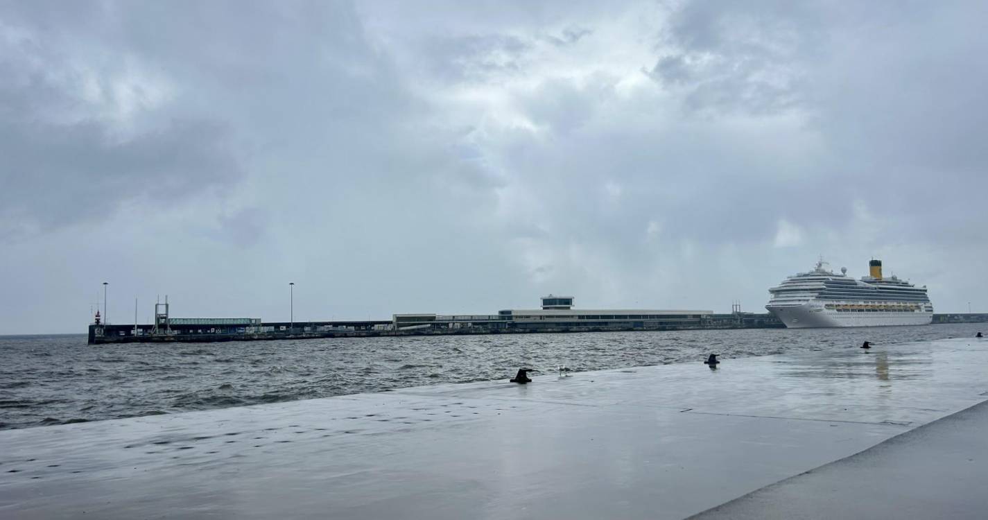 Navio Costa Fortuna passou o dia no Funchal