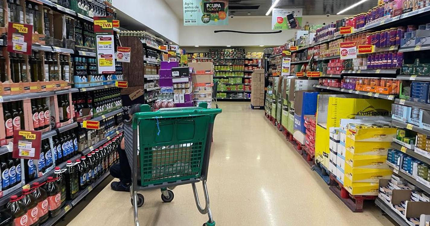 Iniciativa Liberal critica fim de produtos a IVA zero