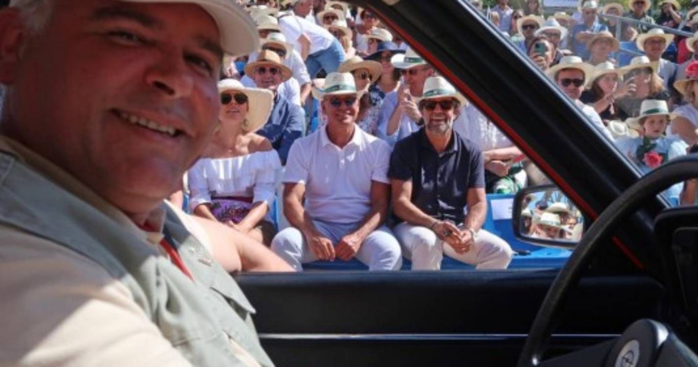 Imagens mostram animação e clássicos que lotaram a Avenida do Mar