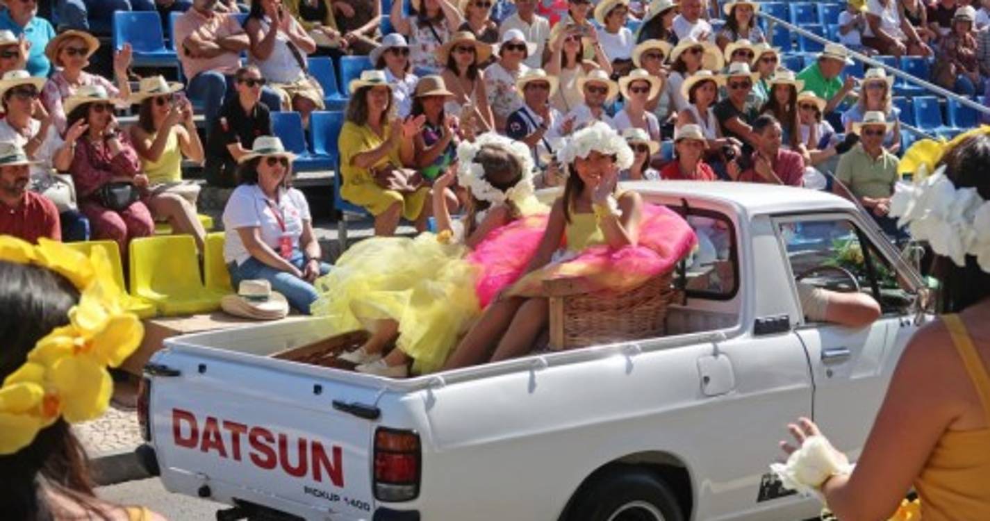 Imagens mostram animação e clássicos que lotaram a Avenida do Mar