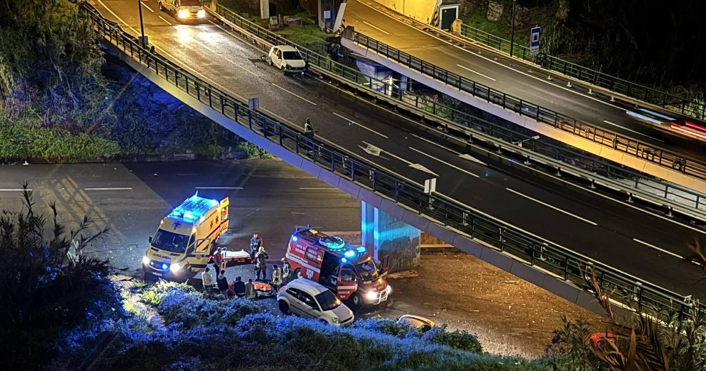 Acidente na via rápida resulta em dois feridos
