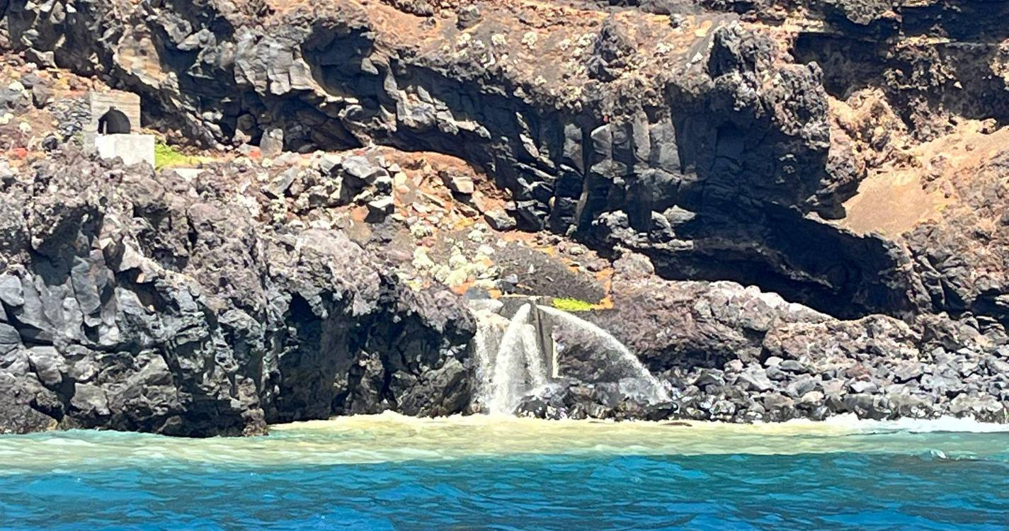 Descargas de águas residuais preocupam na zona da Atalaia (com vídeo)