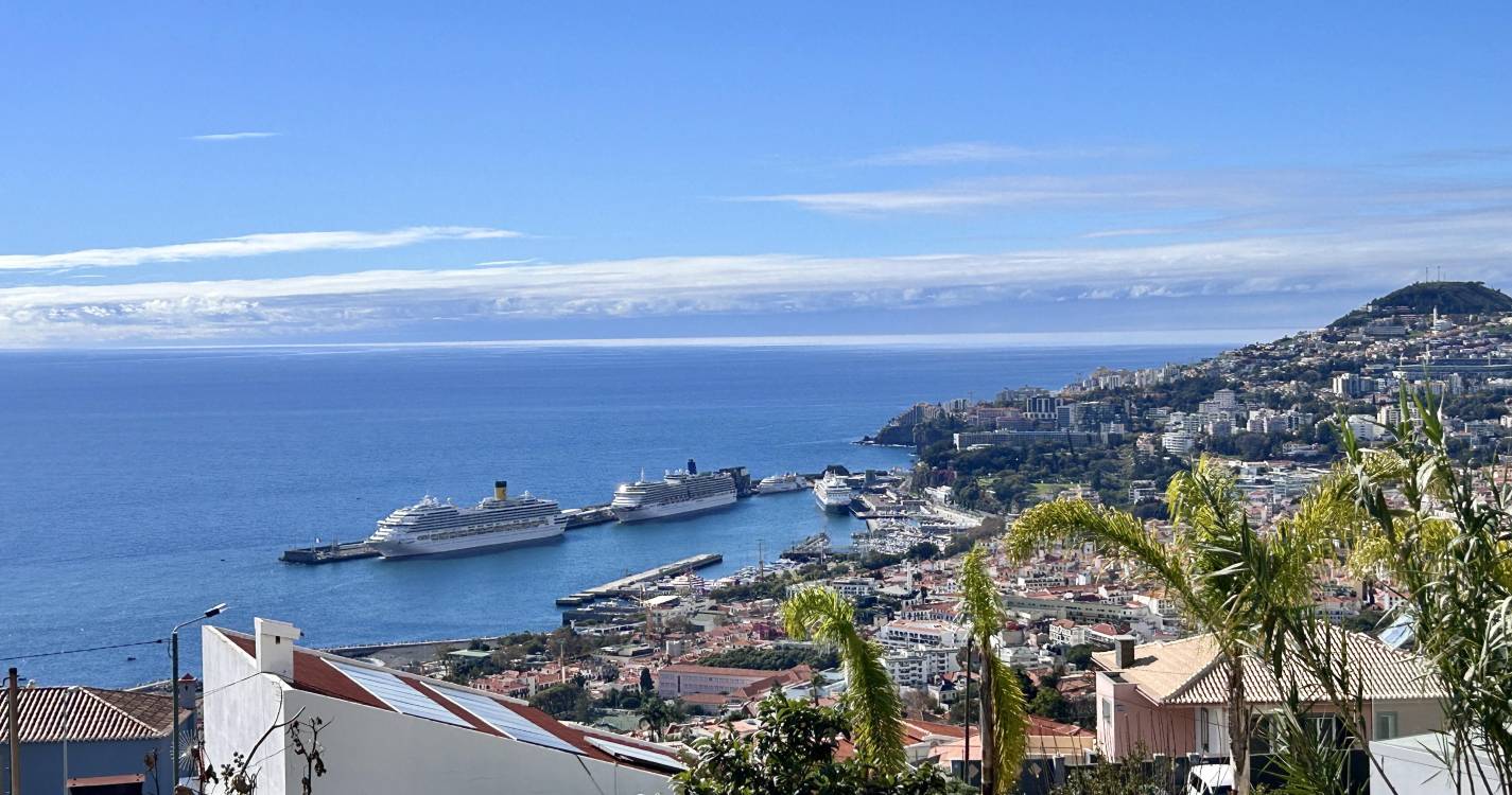 Funchal com três navios de cruzeiro neste domingo