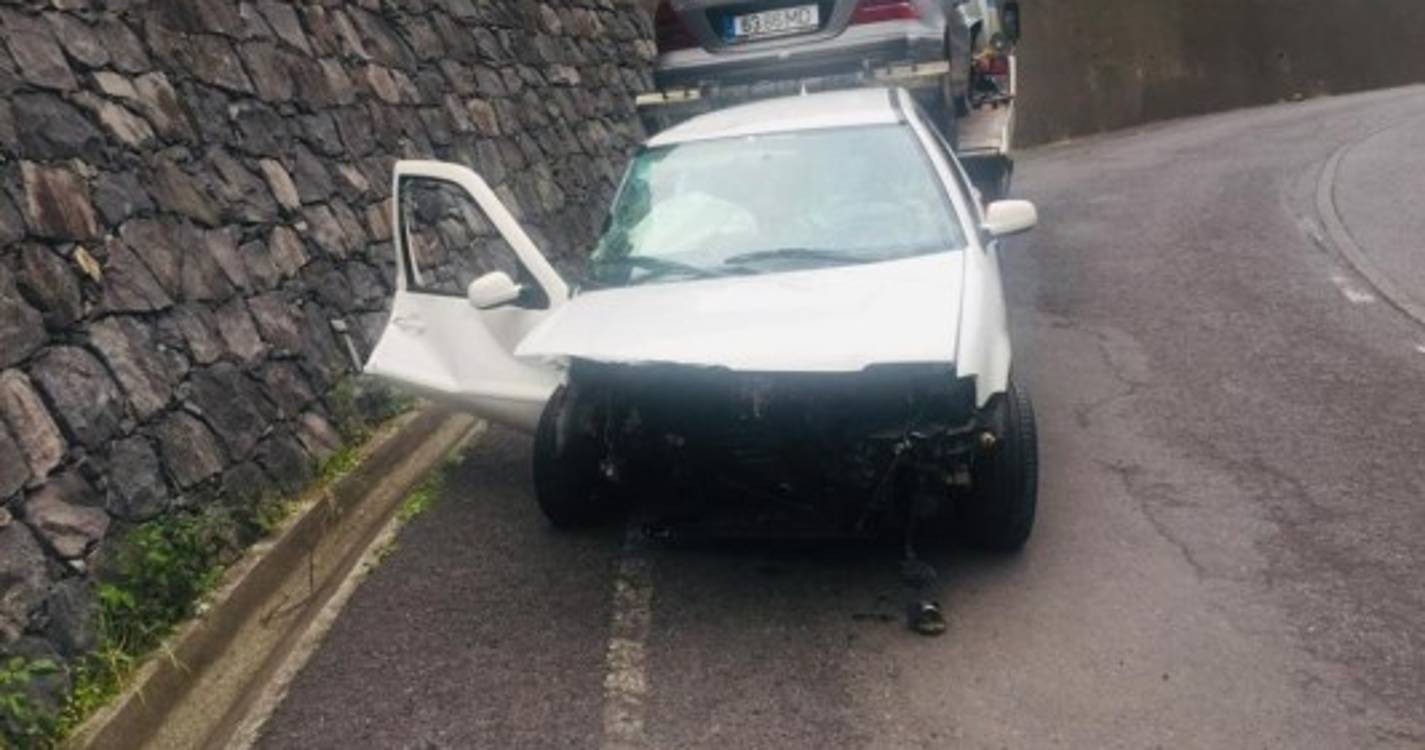 Ribeira Brava: Choque grave na Meia Légua fez cinco feridos (com fotos)