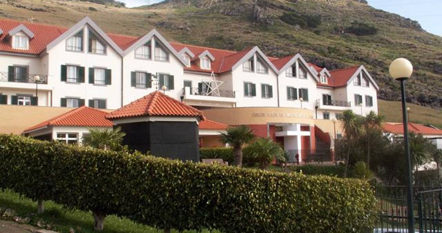 Trabalhadoras da Santa Casa da Misericórdia de Machico reúnem em plenário