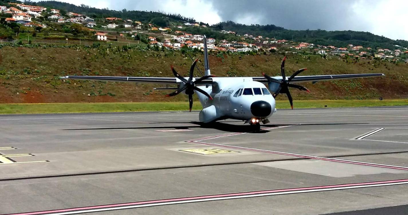 Grávida e doente de AVC transportados de urgência do Porto Santo para a Madeira