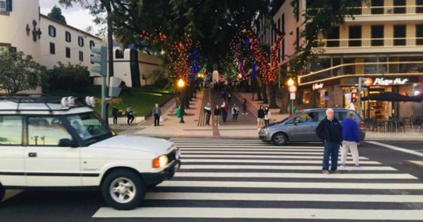 Iluminação de Natal já dá cor ao Funchal (com fotos e vídeo)