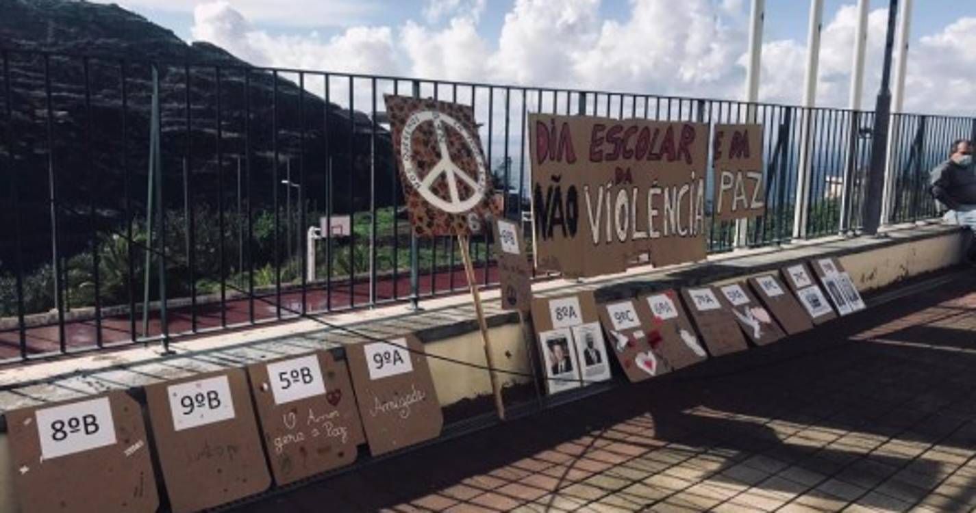 Escola do Campanário promoveu marcha pela paz (com fotos)