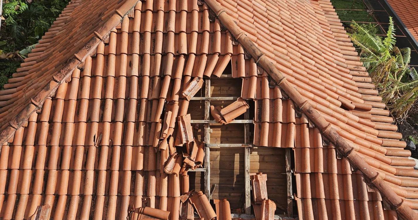 Temporal causou estragos na igreja da Tabua