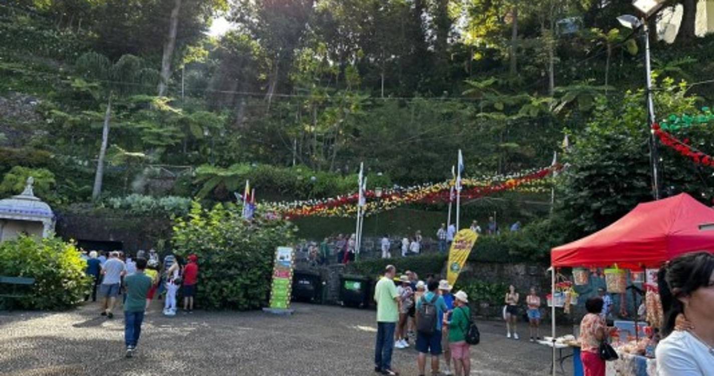 Fé e tradição já levam muitos fiéis ao Monte (com fotos)