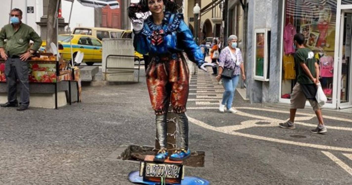 Estátuas vivas já animam baixa funchalense (com fotos e vídeo)