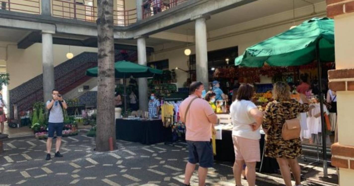Veja como foi a manhã do primeiro dia do Summer Market no Mercado dos Lavradores (com fotos)