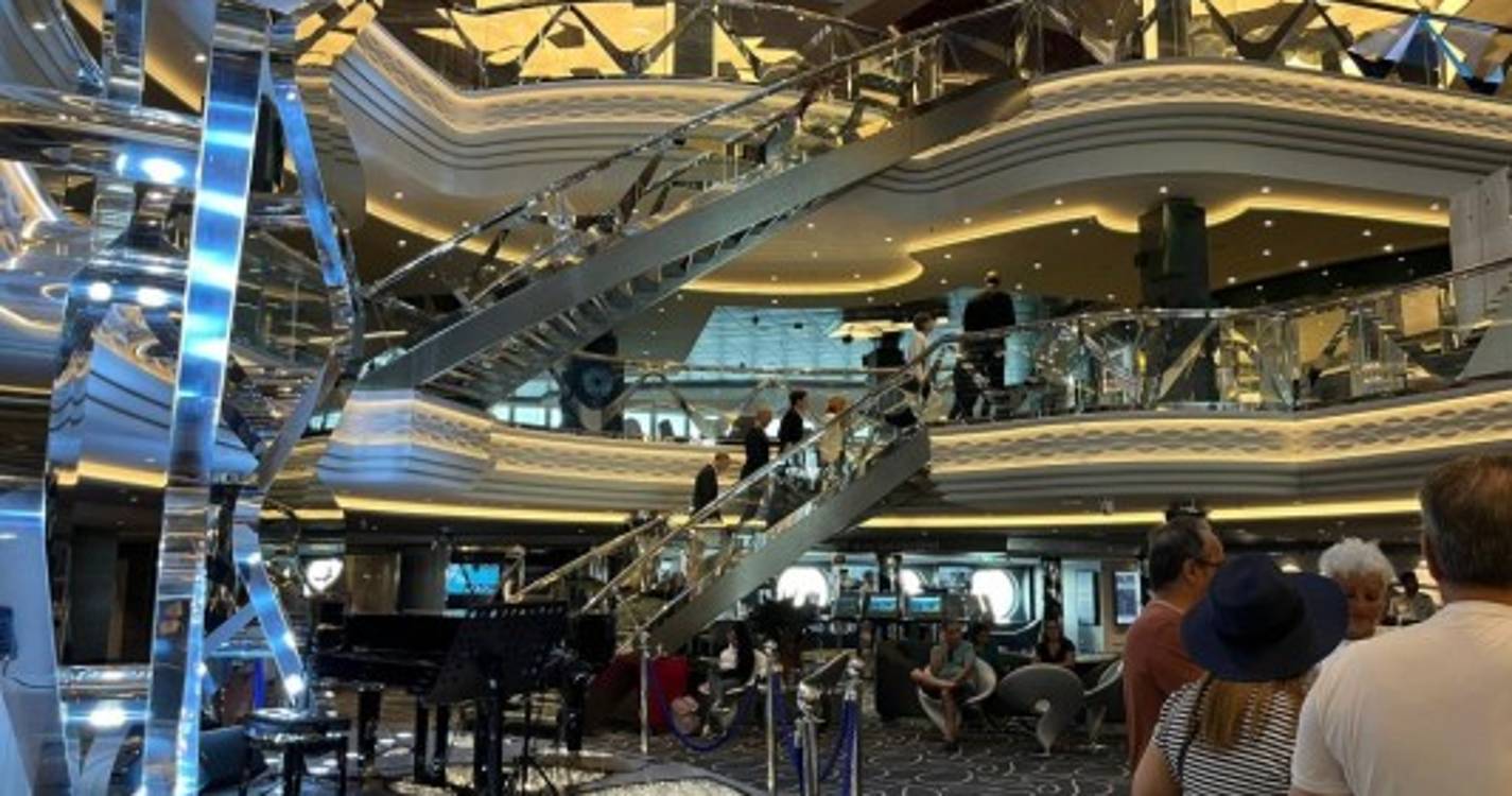 MSC Grandiosa estreia no Funchal (com fotos)