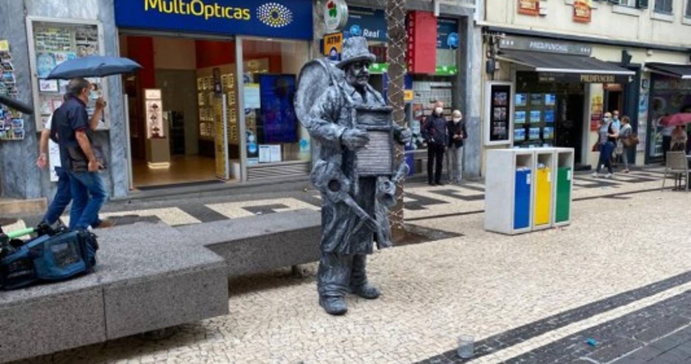 Estátuas vivas já animam baixa funchalense (com fotos e vídeo)
