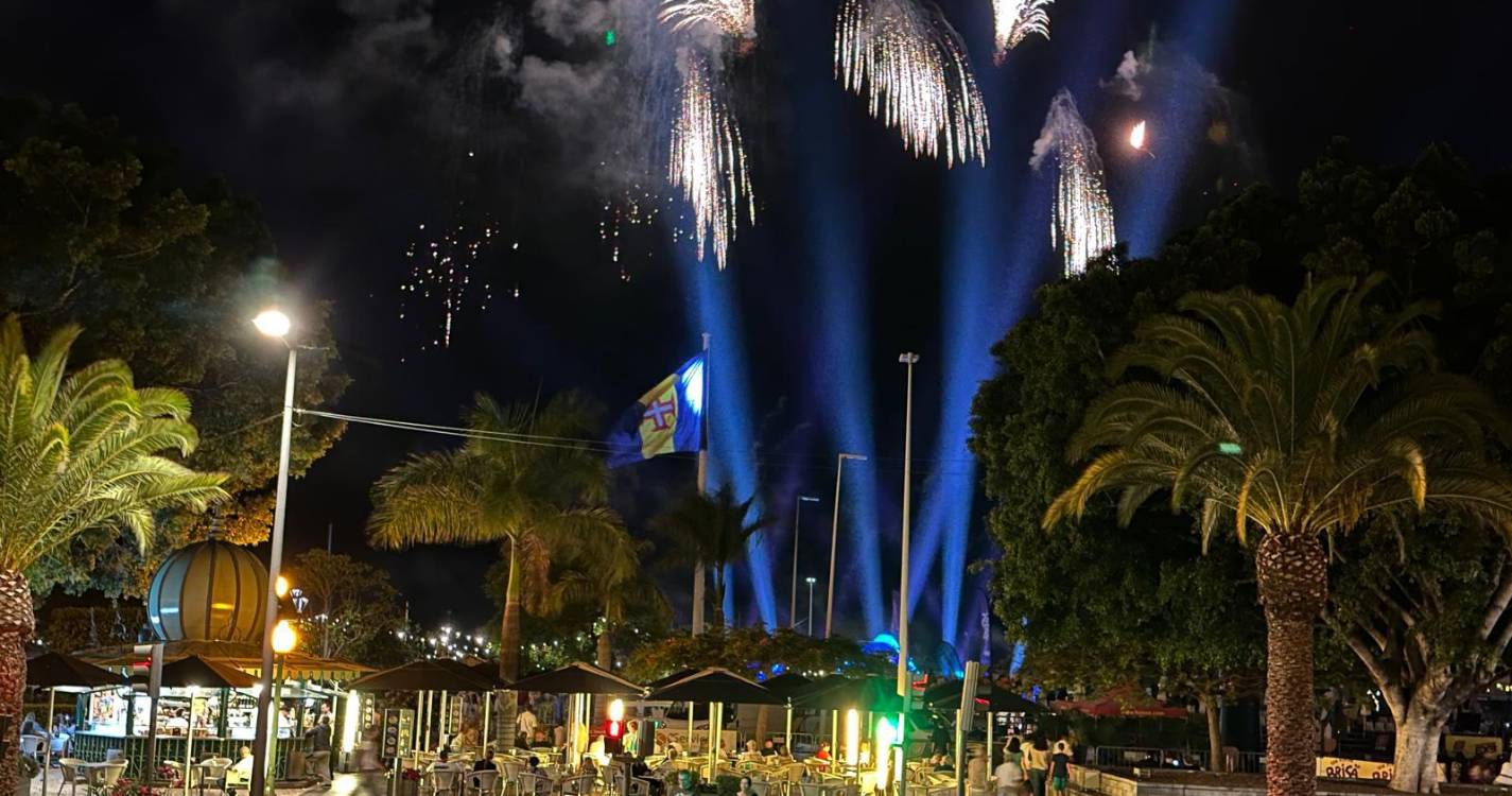 Veja o último piromusical desta edição do Festival do Atlântico (com fotos)