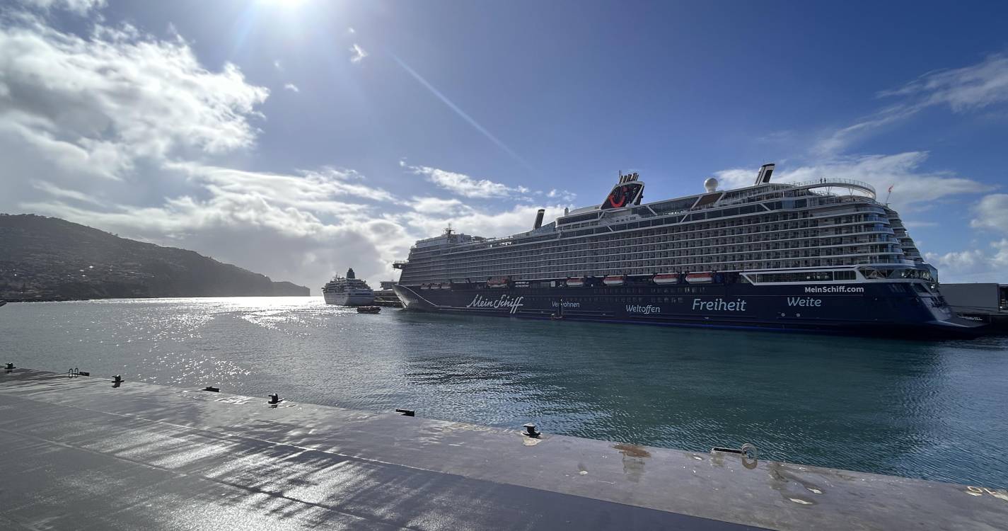 Três navios de cruzeiro na Região nesta quarta-feira