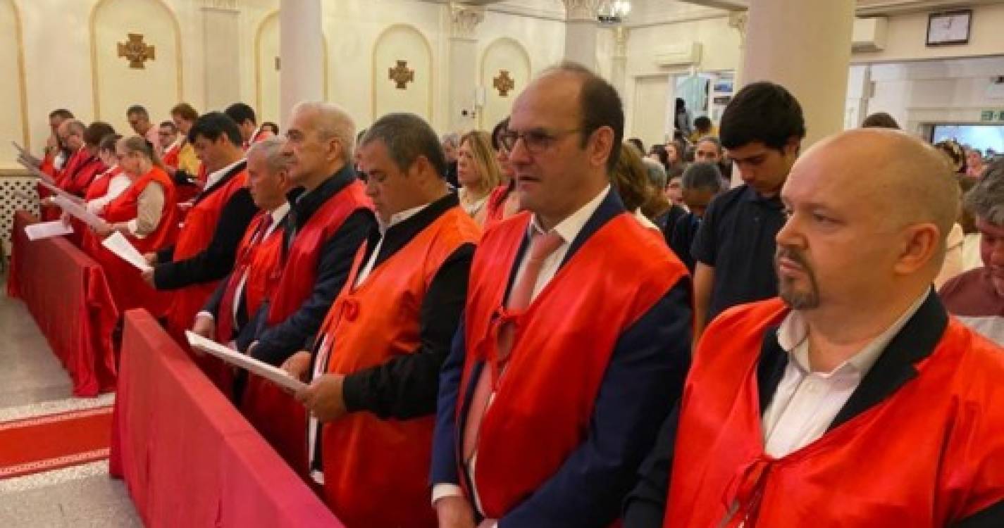 Centenas na festa da Confraria do Espírito Santo do Scalabrini Fathers (com fotos)