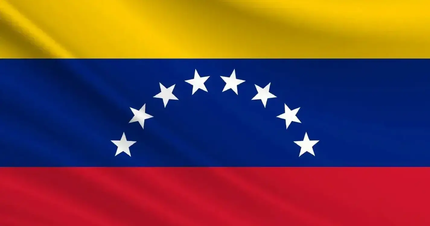 Venezuela acusa Estados Unidos de execuções extrajudiciais em ataque a barco