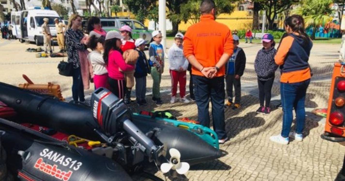 Exposição de agentes de proteção civil em Machico [com fotos]