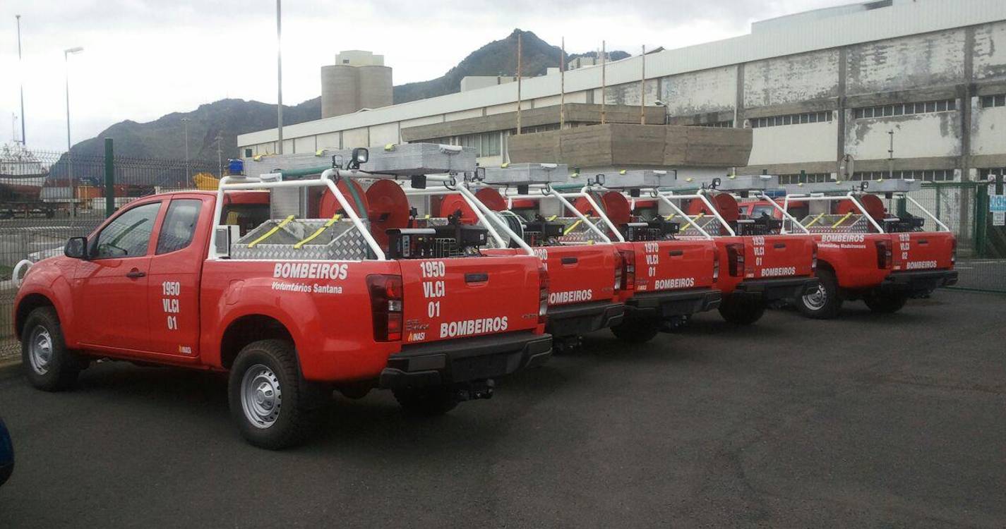 Idosa no interior de habitação danificada pelo vento gerou alerta em São Jorge