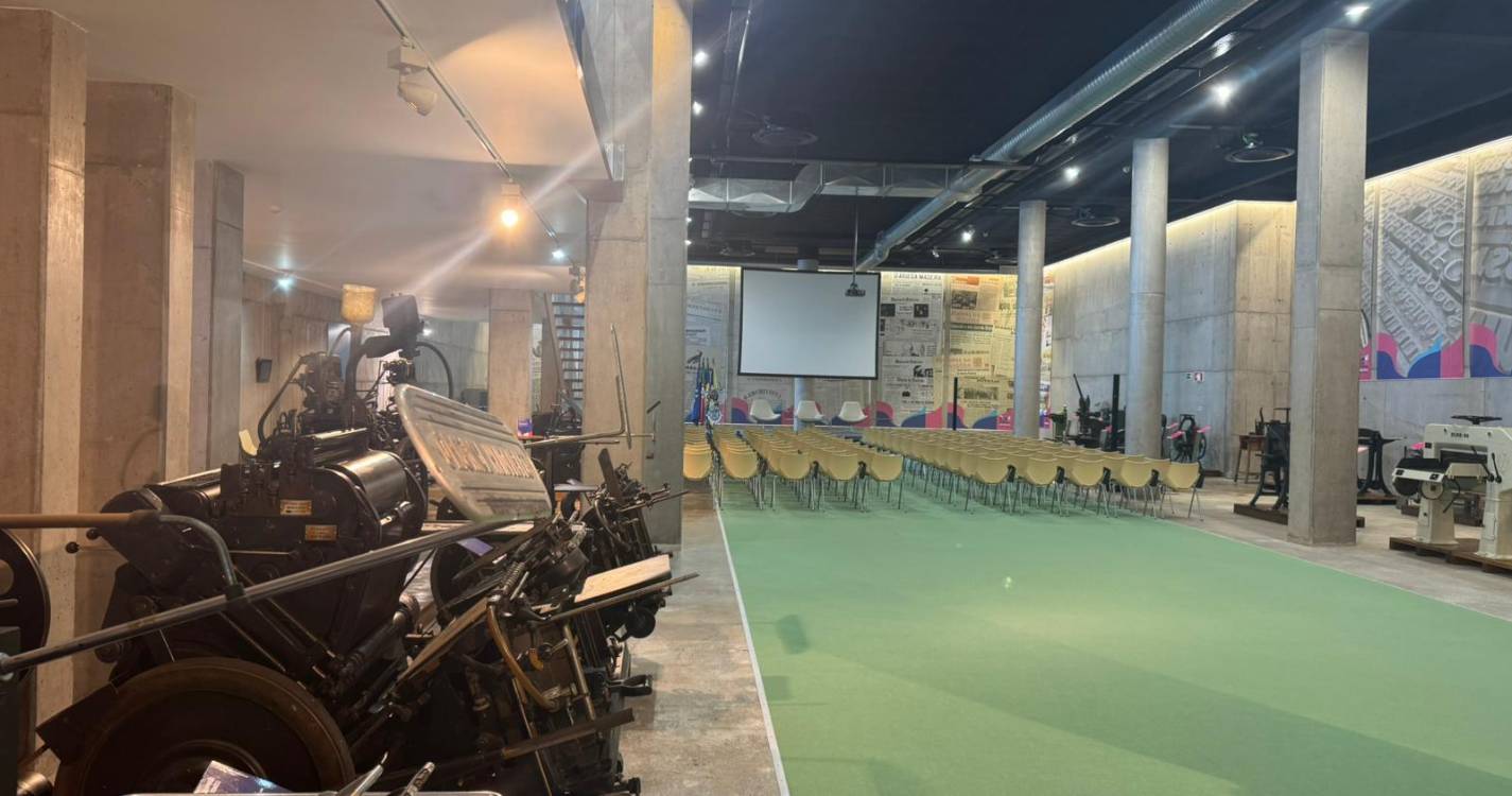 Tudo a postos para a abertura da exposição ‘A Autonomia na Imprensa’