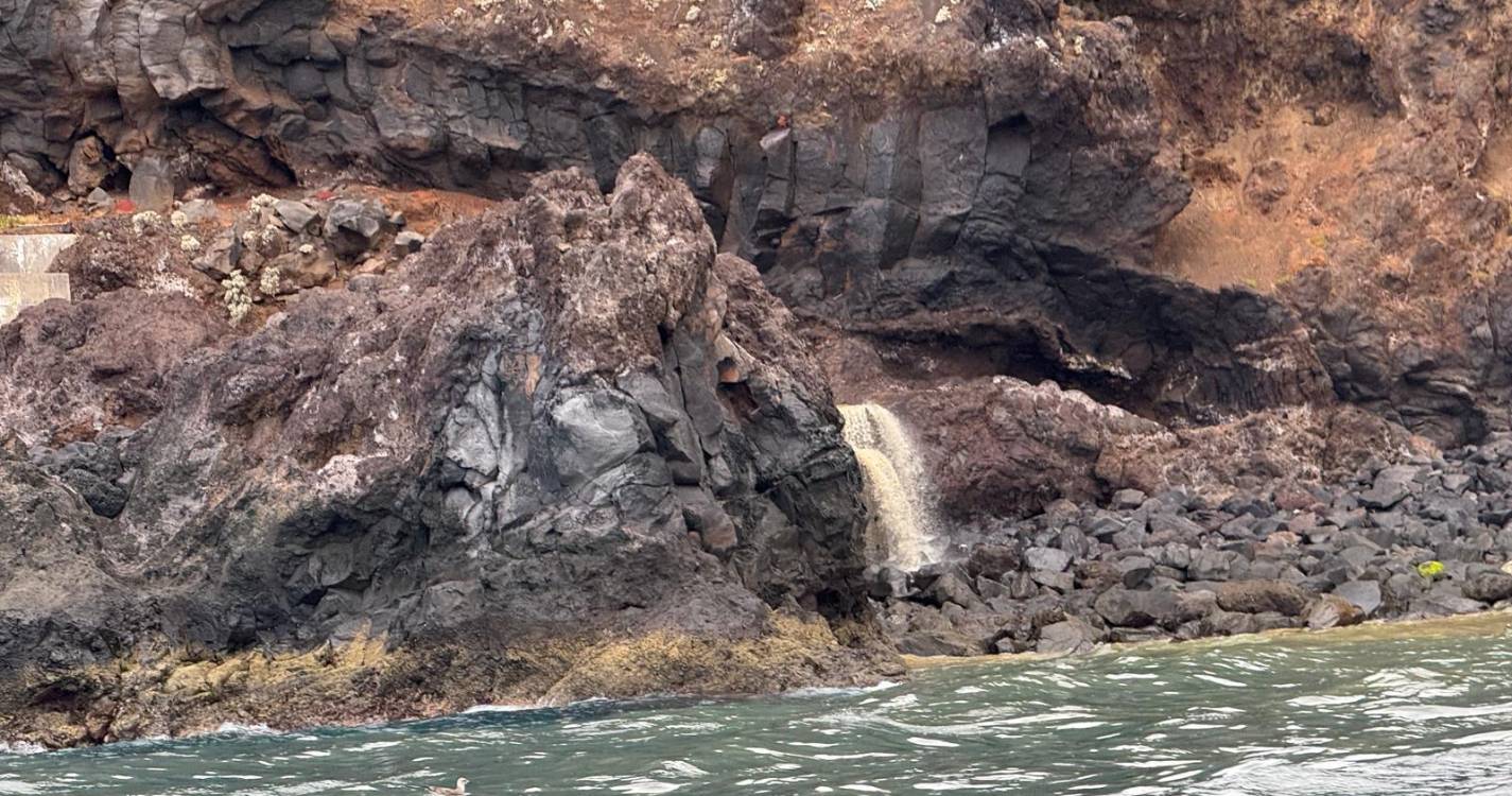 Descarga de águas residuais na zona da Atalaia continua (com vídeo)