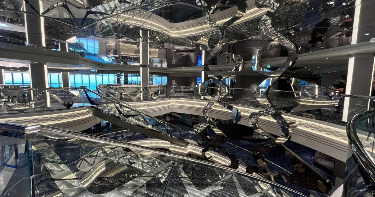 Entre a bordo do MSC Euribia (com fotos)