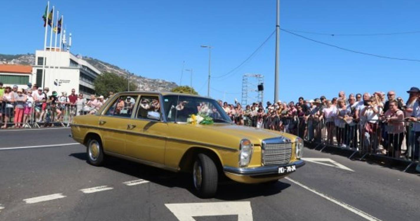 Imagens mostram animação e clássicos que lotaram a Avenida do Mar