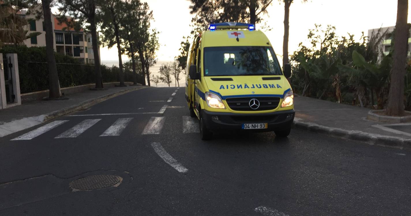 Homem sofre doença súbita na via pública e é internado em estado grave