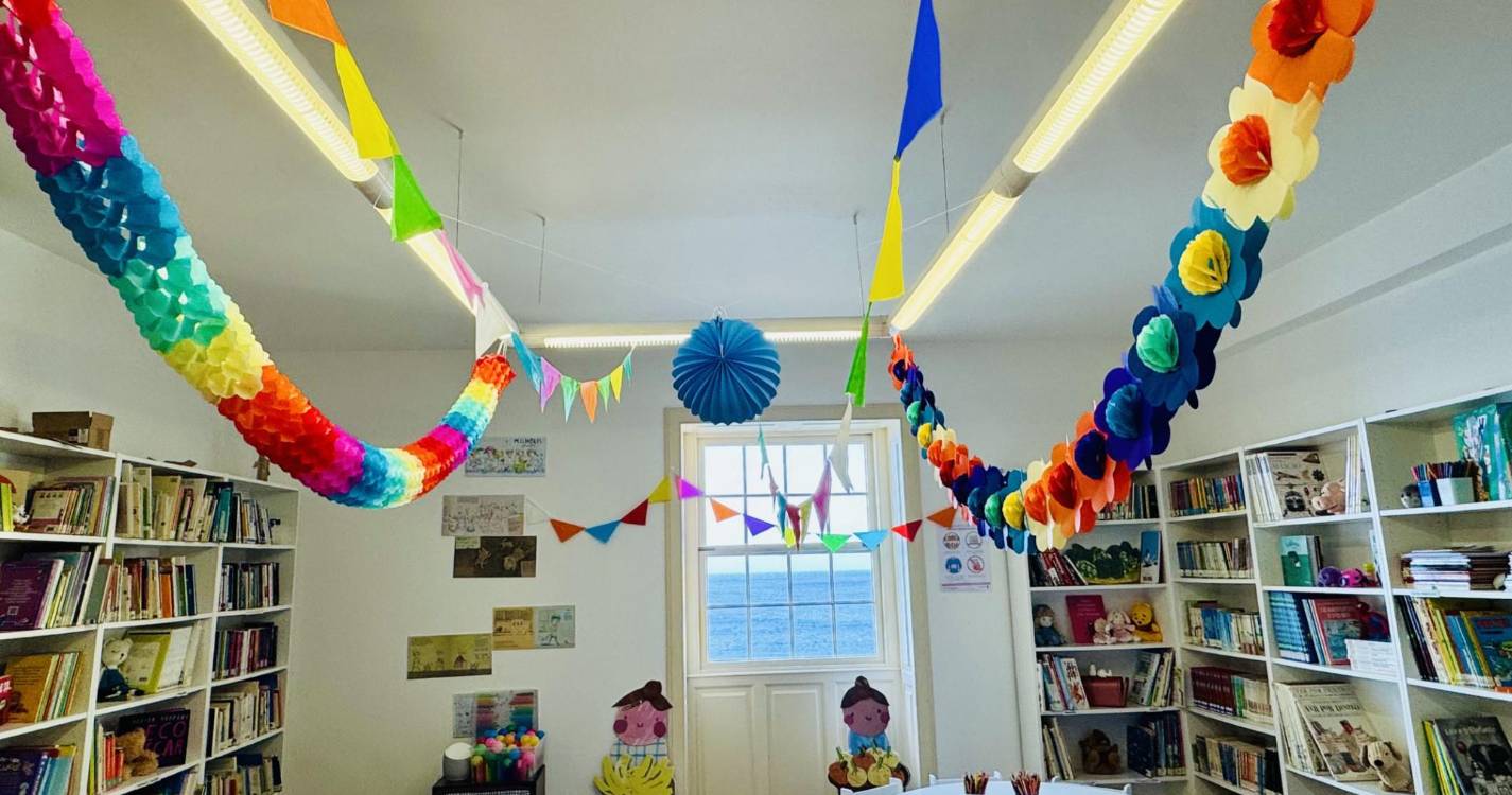 Santa Cruz com arraial da Biblioteca