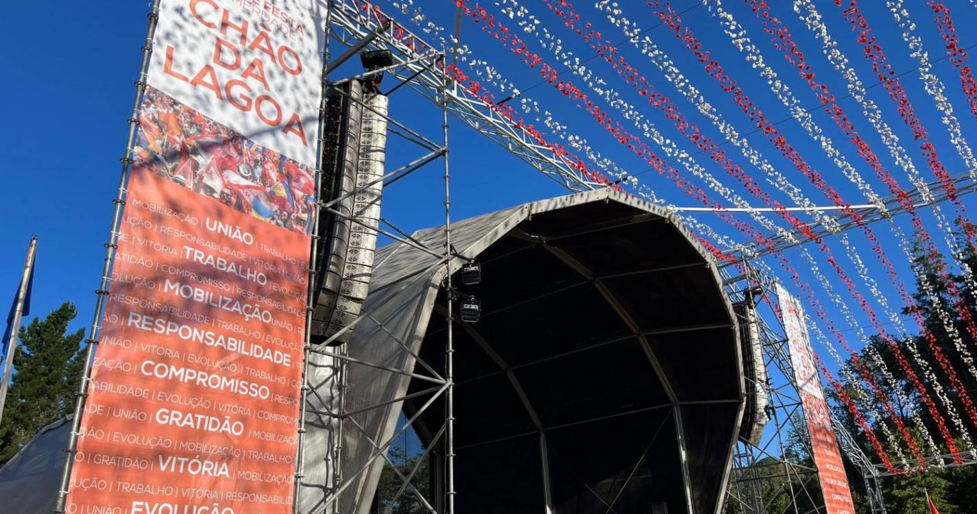 Tudo a postos para a festa do PSD (com fotos)