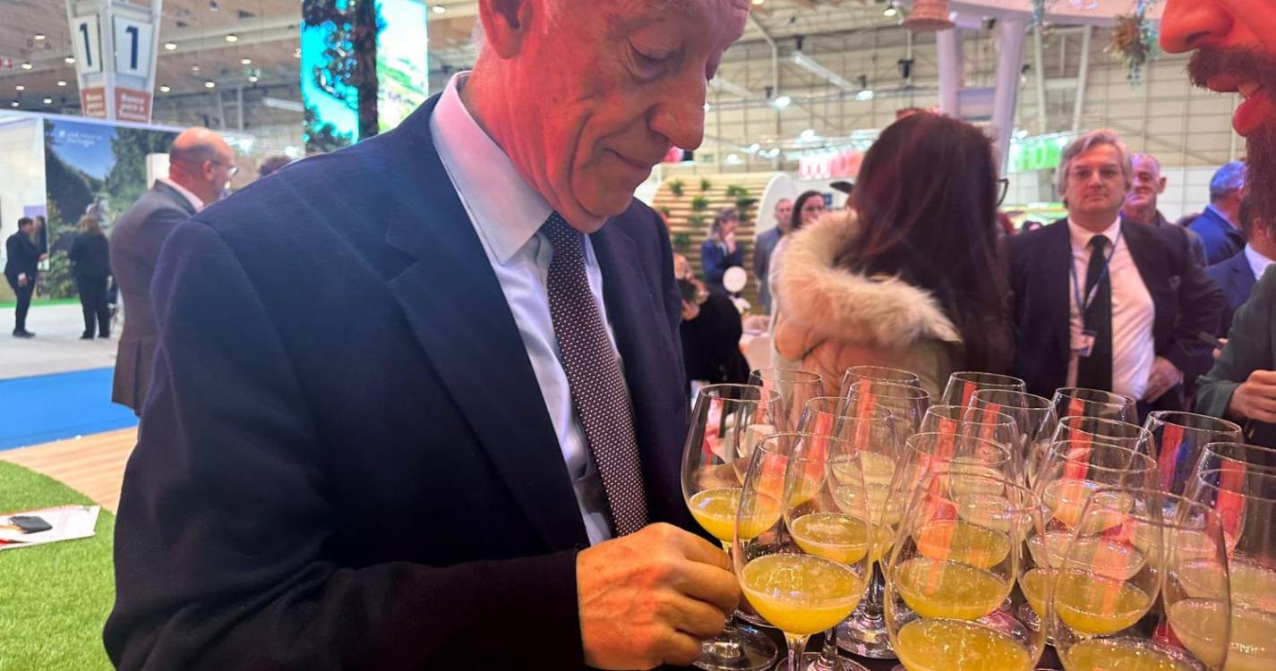 Marcelo visita stand da Madeira no segundo dia da BTL (com fotos)