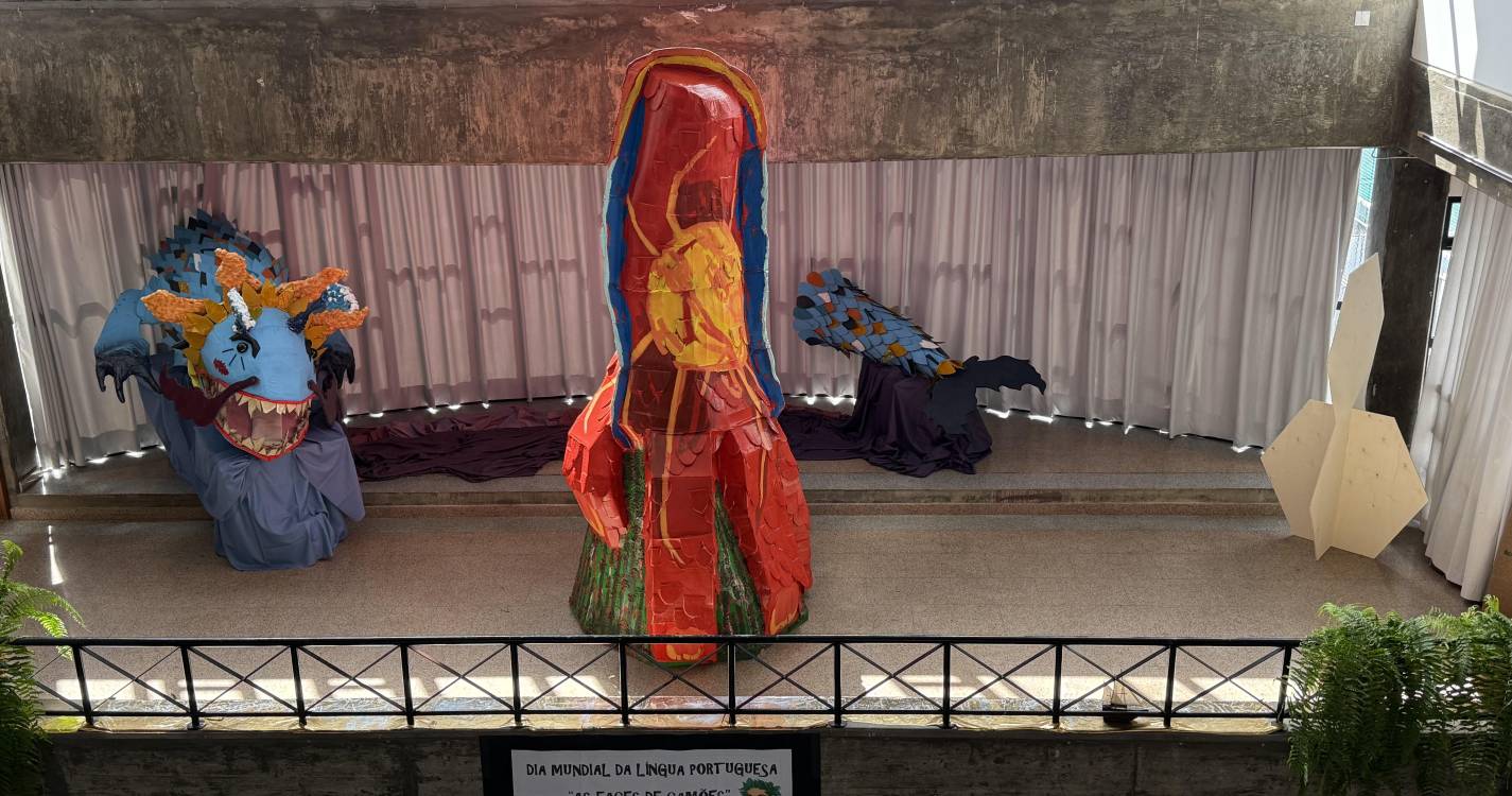 Escola de Santo António e Curral das Freiras assinalam Dia da Língua Portuguesa
