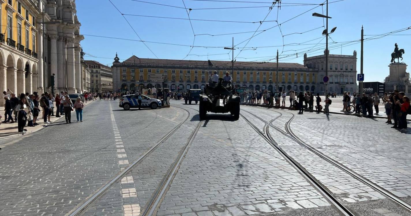 Madeirense António Gonçalves volta a tripular tanque da Revolução de Abril